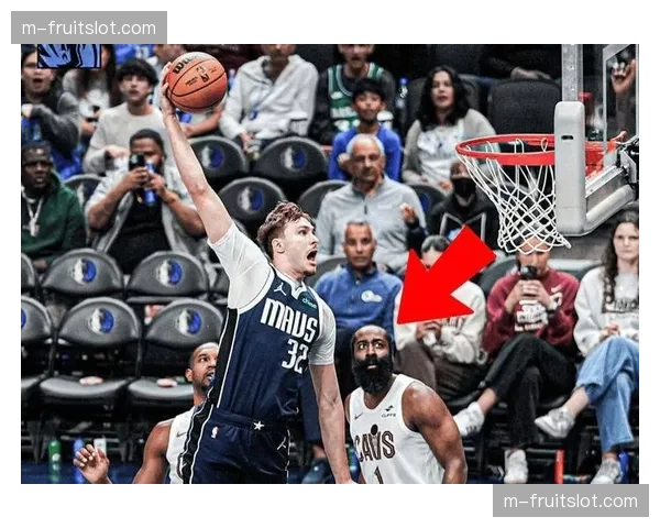 老鹰交易后防守效率跃居联盟第一，CJ加盟重塑球队防守文化